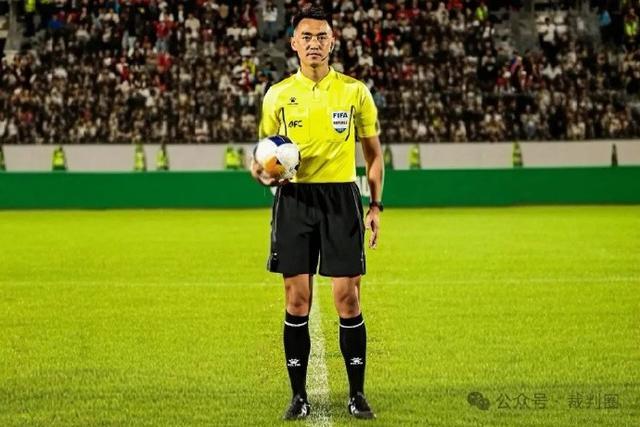 开云官网-杜健鑫等3位中国裁判顶替西亚裁判组，执法亚挑联赛事